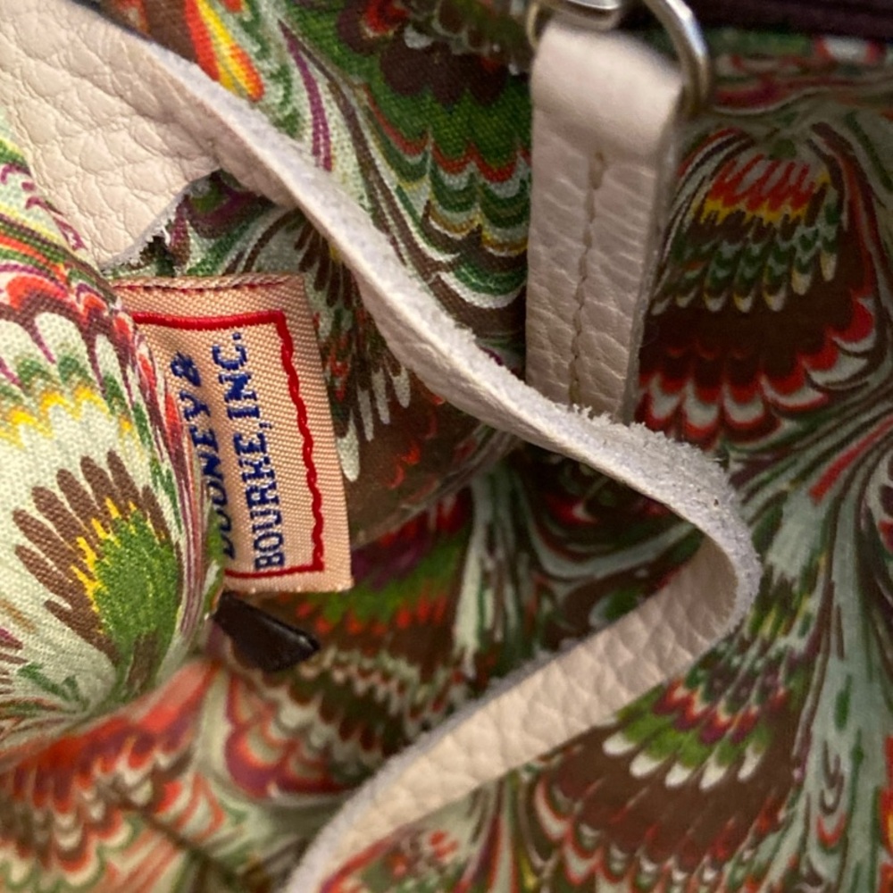 Dooney & Bourke Cream Leather Shoulder Bag - Picture 5 of 8